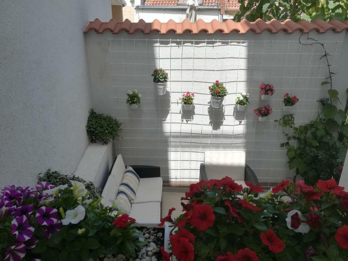Apartmani Eladora Biograd Na Moru Εξωτερικό φωτογραφία